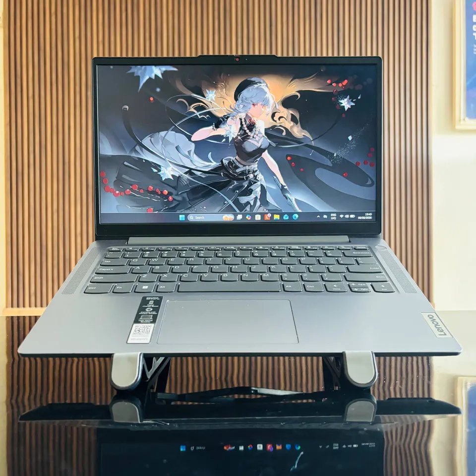 bagian depan lenovo ideapad slim 3 14ian8
