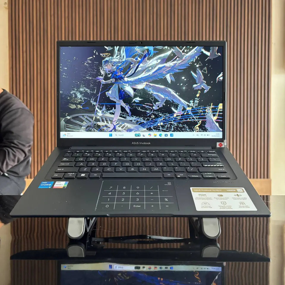 bagian depan asus vivobook x1404va