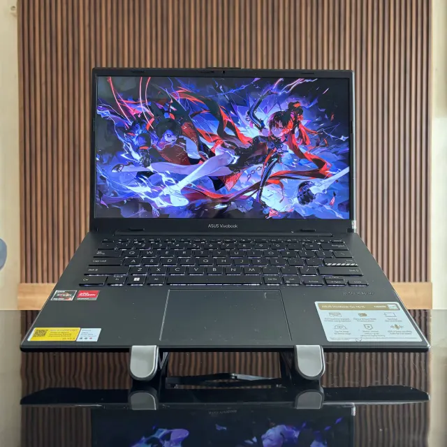 bagian depanASUS Vivobook Go E1404FA