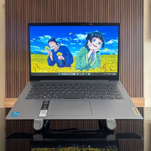 bagian depan lenovo ideapad slim 3 14iau7
