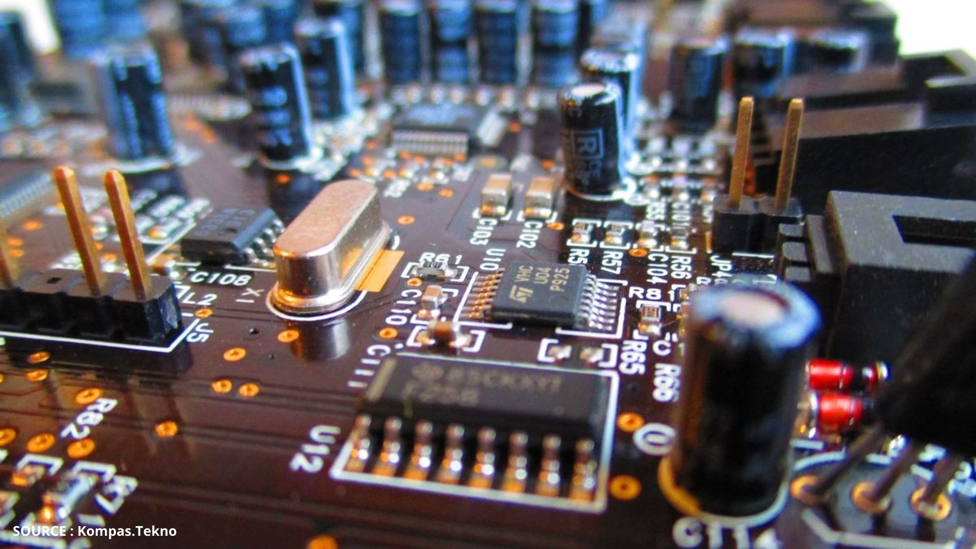 Motherboard: Penghubung Seluruh Perangkat Keras